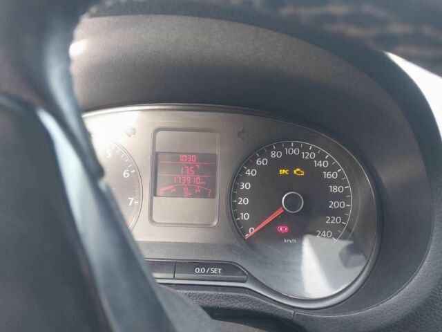 Білий Фольксваген Інша, об'ємом двигуна 1.6 л та пробігом 175 тис. км за 6000 $, фото 6 на Automoto.ua