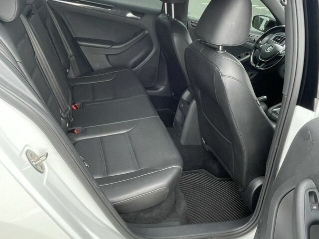 Белый Фольксваген Другая, объемом двигателя 1.8 л и пробегом 1 тыс. км за 10000 $, фото 5 на Automoto.ua