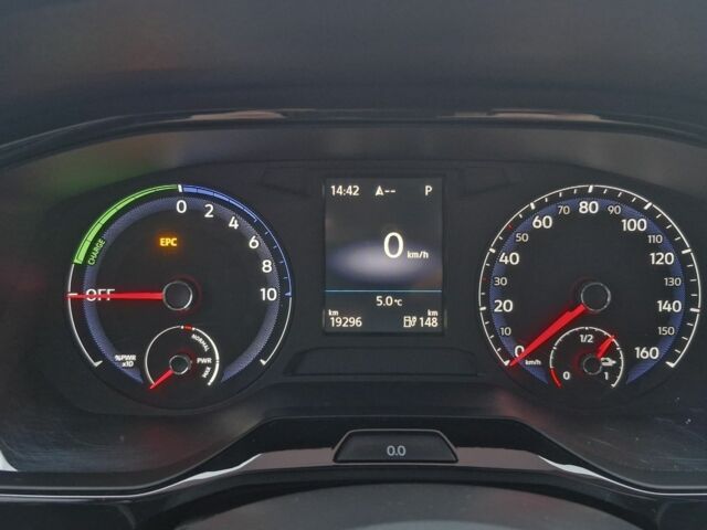 Белый Фольксваген Другая, объемом двигателя 0 л и пробегом 19 тыс. км за 14700 $, фото 12 на Automoto.ua