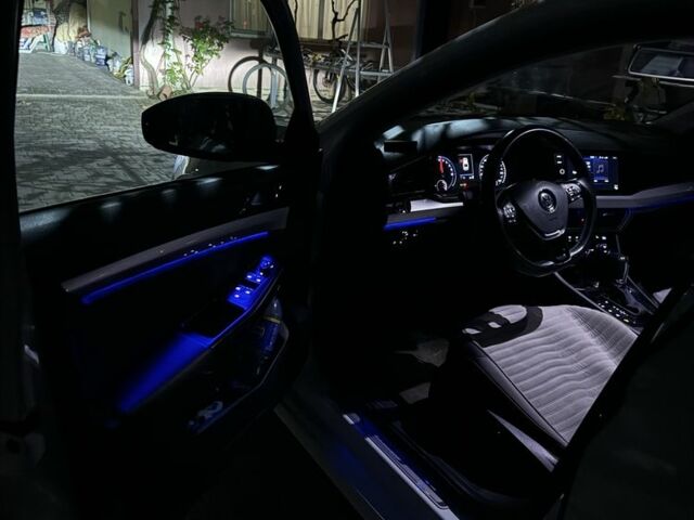 Белый Фольксваген Другая, объемом двигателя 0 л и пробегом 112 тыс. км за 15500 $, фото 3 на Automoto.ua