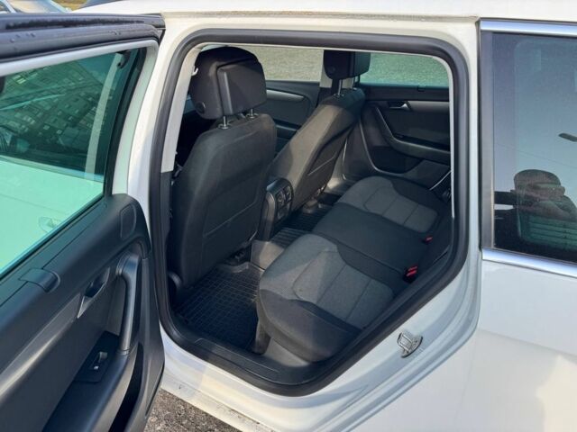 Белый Фольксваген Другая, объемом двигателя 1.6 л и пробегом 215 тыс. км за 8999 $, фото 7 на Automoto.ua