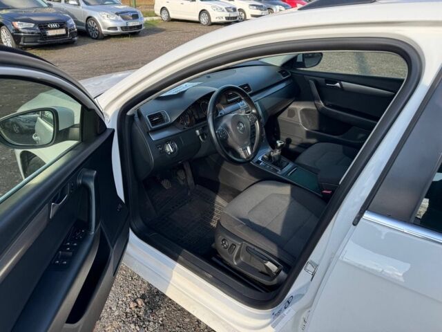 Белый Фольксваген Другая, объемом двигателя 1.6 л и пробегом 215 тыс. км за 8999 $, фото 6 на Automoto.ua