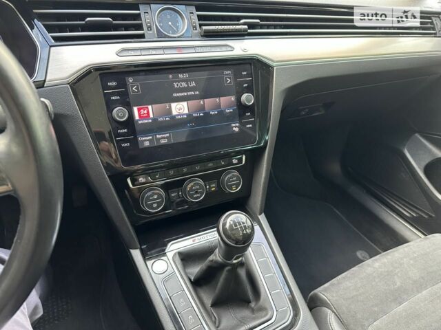 Білий Фольксваген Інша, об'ємом двигуна 2 л та пробігом 335 тис. км за 15200 $, фото 4 на Automoto.ua