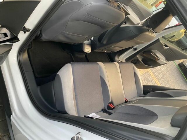 Белый Фольксваген Другая, объемом двигателя 0 л и пробегом 54 тыс. км за 16000 $, фото 10 на Automoto.ua