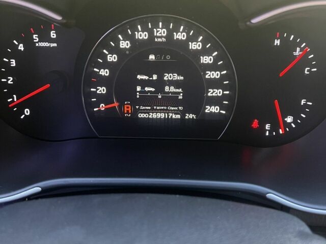 Белый Фольксваген Другая, объемом двигателя 2 л и пробегом 270 тыс. км за 14999 $, фото 9 на Automoto.ua