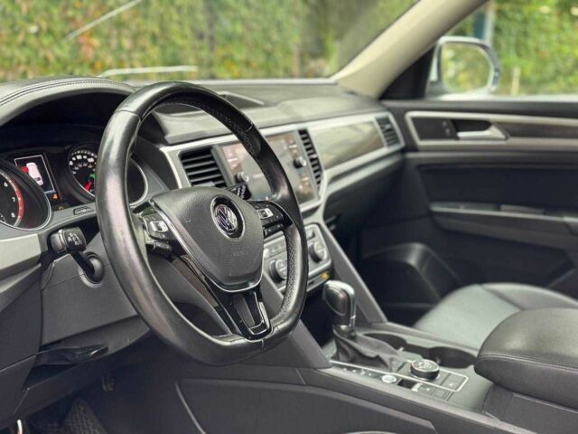 Белый Фольксваген Другая, объемом двигателя 3.6 л и пробегом 110 тыс. км за 17900 $, фото 13 на Automoto.ua