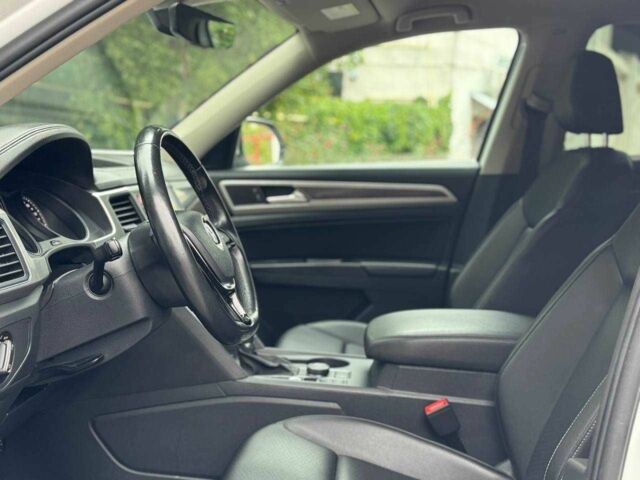 Белый Фольксваген Другая, объемом двигателя 3.6 л и пробегом 110 тыс. км за 17900 $, фото 12 на Automoto.ua