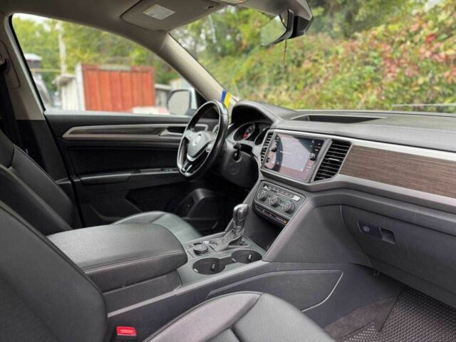 Белый Фольксваген Другая, объемом двигателя 3.6 л и пробегом 110 тыс. км за 17900 $, фото 20 на Automoto.ua