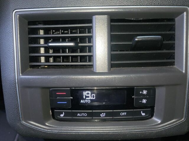 Білий Фольксваген Інша, об'ємом двигуна 3.6 л та пробігом 204 тис. км за 23000 $, фото 6 на Automoto.ua