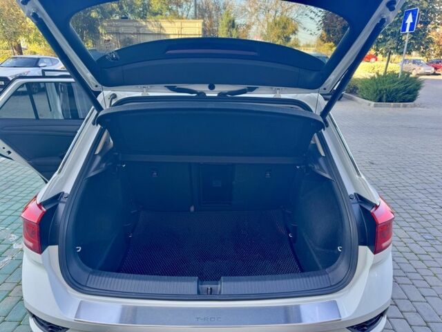 Белый Фольксваген Другая, объемом двигателя 1.5 л и пробегом 71 тыс. км за 19999 $, фото 23 на Automoto.ua