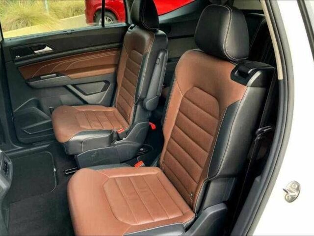 Белый Фольксваген Другая, объемом двигателя 3.6 л и пробегом 30 тыс. км за 7300 $, фото 15 на Automoto.ua