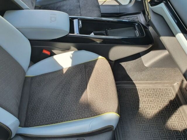 Белый Фольксваген Другая, объемом двигателя 0 л и пробегом 16 тыс. км за 28900 $, фото 12 на Automoto.ua