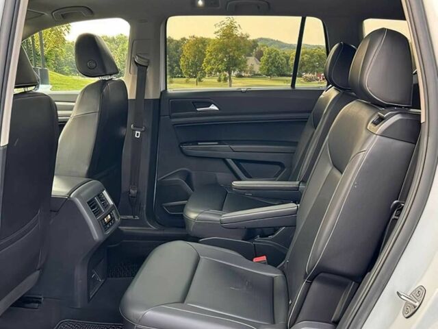 Белый Фольксваген Другая, объемом двигателя 3.6 л и пробегом 28 тыс. км за 13000 $, фото 11 на Automoto.ua