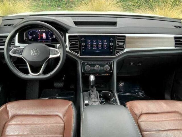 Белый Фольксваген Другая, объемом двигателя 3.6 л и пробегом 30 тыс. км за 7300 $, фото 9 на Automoto.ua