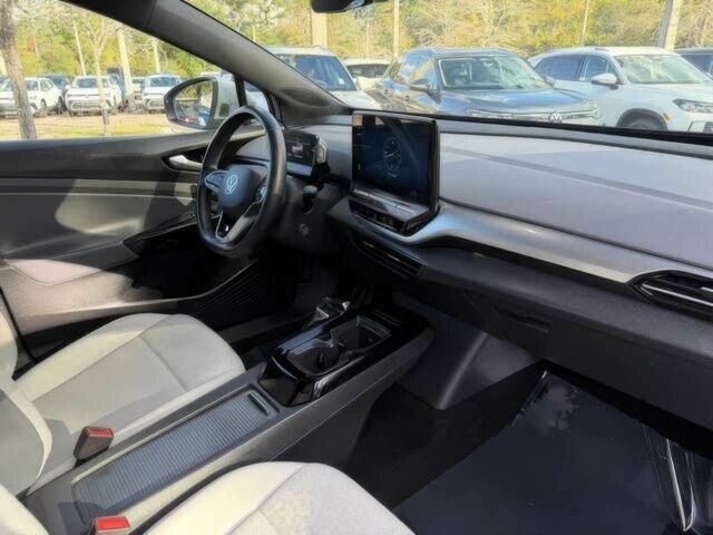 Белый Фольксваген Другая, объемом двигателя 0 л и пробегом 18 тыс. км за 8200 $, фото 6 на Automoto.ua