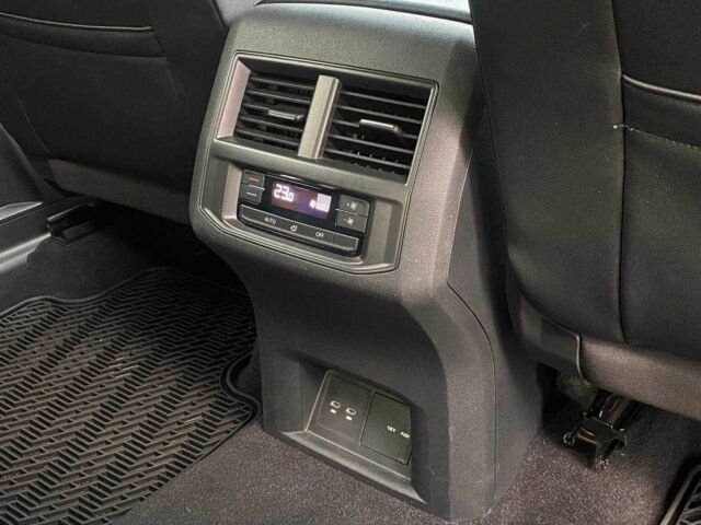 Белый Фольксваген Другая, объемом двигателя 3.6 л и пробегом 105 тыс. км за 30999 $, фото 18 на Automoto.ua