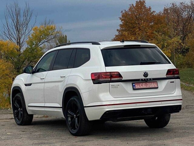 Белый Фольксваген Другая, объемом двигателя 3.6 л и пробегом 105 тыс. км за 30999 $, фото 2 на Automoto.ua