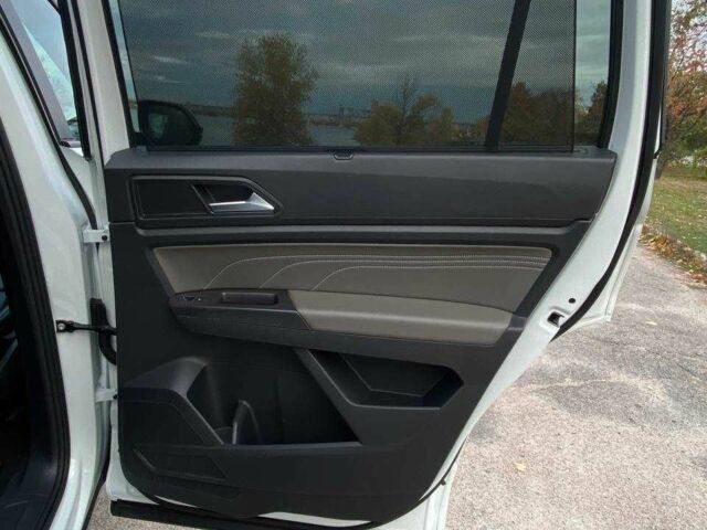 Белый Фольксваген Другая, объемом двигателя 3.6 л и пробегом 105 тыс. км за 30999 $, фото 17 на Automoto.ua