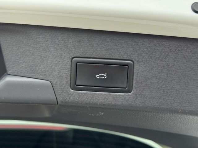 Білий Фольксваген Інша, об'ємом двигуна 0 л та пробігом 63 тис. км за 25999 $, фото 21 на Automoto.ua