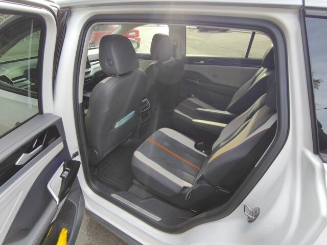 Белый Фольксваген Другая, объемом двигателя 0 л и пробегом 148 тыс. км за 24500 $, фото 6 на Automoto.ua