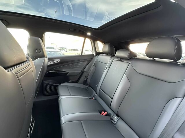 Белый Фольксваген Другая, объемом двигателя 0 л и пробегом 16 тыс. км за 18000 $, фото 10 на Automoto.ua