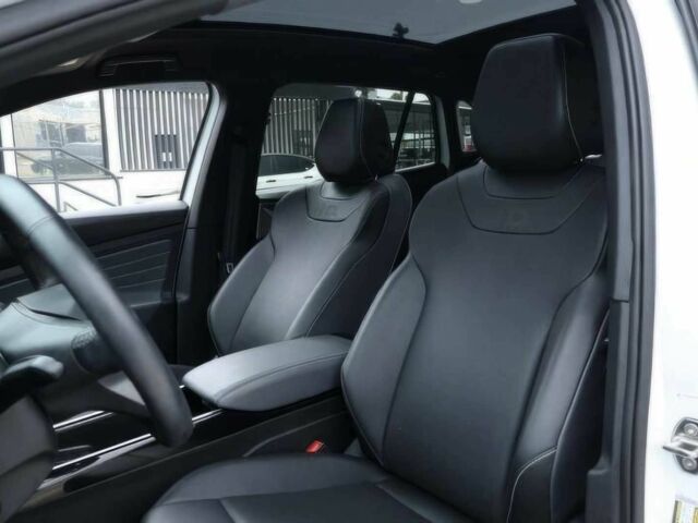 Белый Фольксваген Другая, объемом двигателя 0 л и пробегом 13 тыс. км за 18000 $, фото 8 на Automoto.ua