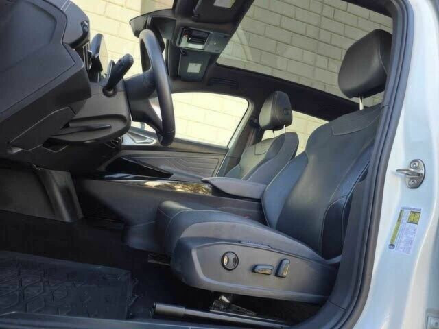 Белый Фольксваген Другая, объемом двигателя 0 л и пробегом 16 тыс. км за 16300 $, фото 11 на Automoto.ua