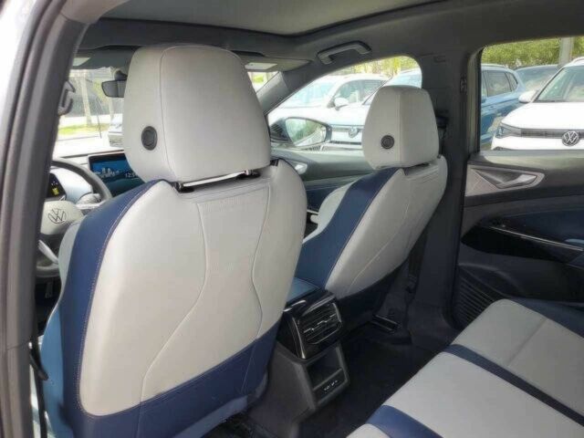 Белый Фольксваген Другая, объемом двигателя 0 л и пробегом 9 тыс. км за 15000 $, фото 8 на Automoto.ua