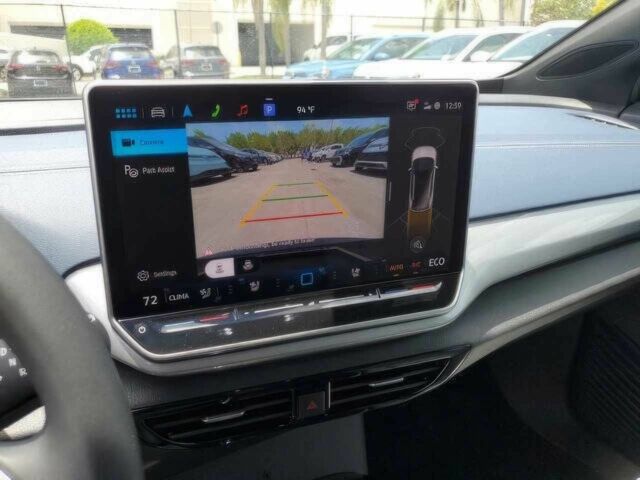 Белый Фольксваген Другая, объемом двигателя 0 л и пробегом 9 тыс. км за 15000 $, фото 6 на Automoto.ua