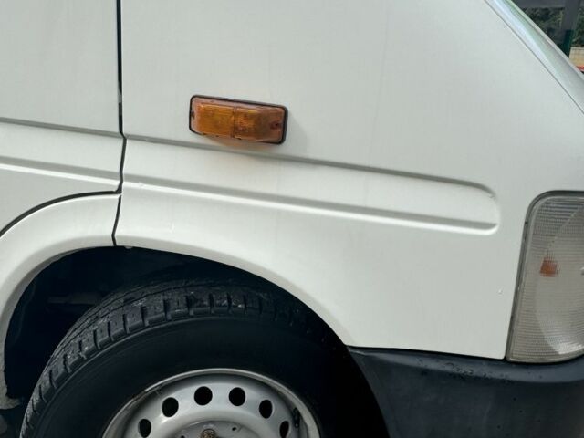 Белый Фольксваген Другая, объемом двигателя 2.5 л и пробегом 421 тыс. км за 13100 $, фото 2 на Automoto.ua