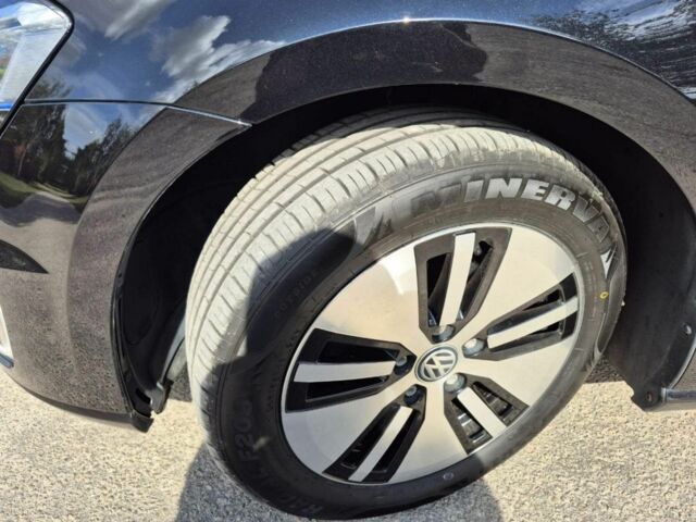 Черный Фольксваген Другая, объемом двигателя 0 л и пробегом 124 тыс. км за 10800 $, фото 1 на Automoto.ua