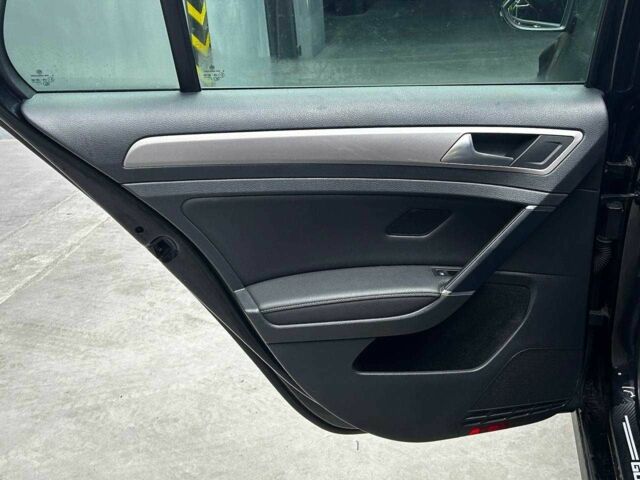 Черный Фольксваген Другая, объемом двигателя 0 л и пробегом 90 тыс. км за 11500 $, фото 13 на Automoto.ua