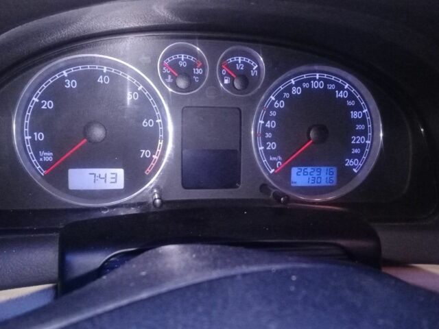 Чорний Фольксваген Інша, об'ємом двигуна 2.3 л та пробігом 111 тис. км за 1400 $, фото 4 на Automoto.ua