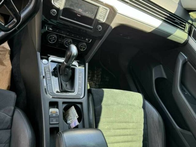 Черный Фольксваген Другая, объемом двигателя 0 л и пробегом 230 тыс. км за 18800 $, фото 6 на Automoto.ua