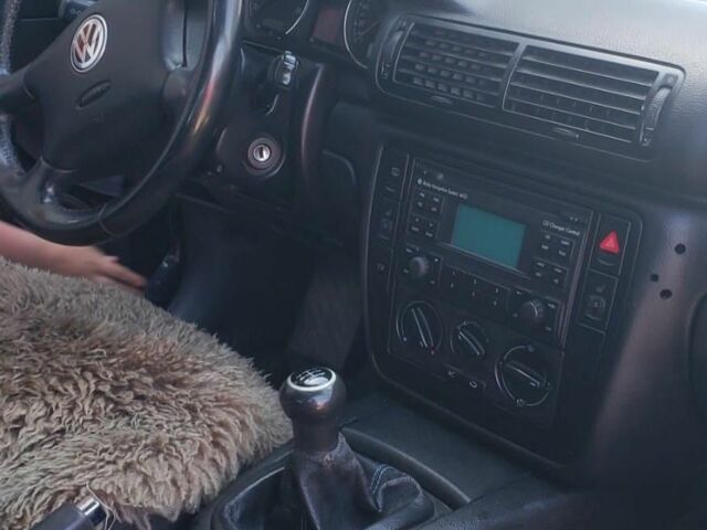 Черный Фольксваген Другая, объемом двигателя 0 л и пробегом 360 тыс. км за 2000 $, фото 2 на Automoto.ua