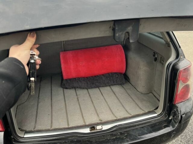 Чорний Фольксваген Інша, об'ємом двигуна 1.9 л та пробігом 347 тис. км за 1600 $, фото 4 на Automoto.ua