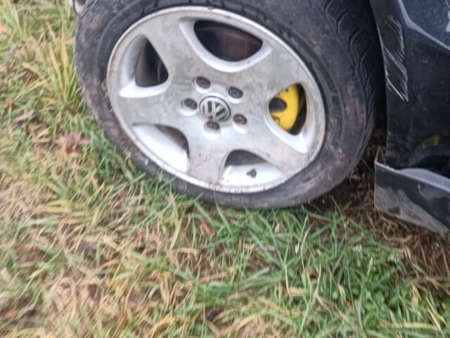 Черный Фольксваген Другая, объемом двигателя 2 л и пробегом 180 тыс. км за 1100 $, фото 8 на Automoto.ua