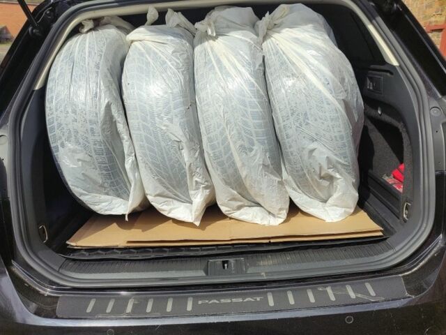 Черный Фольксваген Другая, объемом двигателя 1.6 л и пробегом 286 тыс. км за 14200 $, фото 8 на Automoto.ua