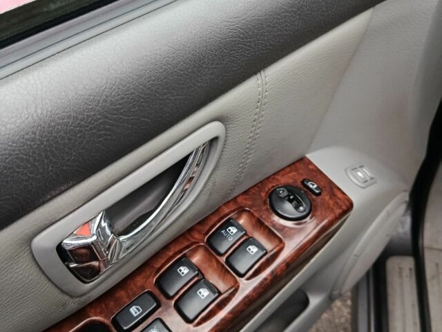 Черный Фольксваген Другая, объемом двигателя 2.5 л и пробегом 268 тыс. км за 2782 $, фото 1 на Automoto.ua