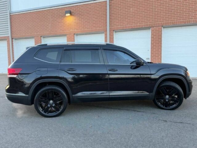 Черный Фольксваген Другая, объемом двигателя 3.6 л и пробегом 37 тыс. км за 19000 $, фото 6 на Automoto.ua