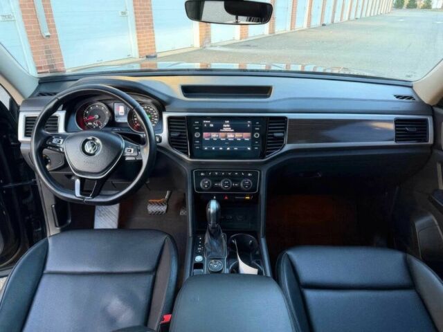 Черный Фольксваген Другая, объемом двигателя 3.6 л и пробегом 37 тыс. км за 19000 $, фото 7 на Automoto.ua