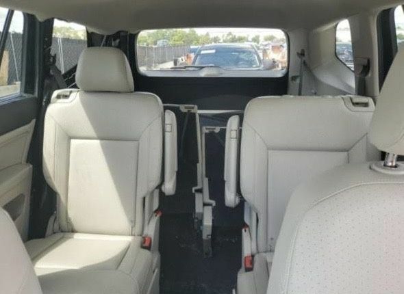 Чорний Фольксваген Інша, об'ємом двигуна 3.6 л та пробігом 150 тис. км за 17600 $, фото 7 на Automoto.ua