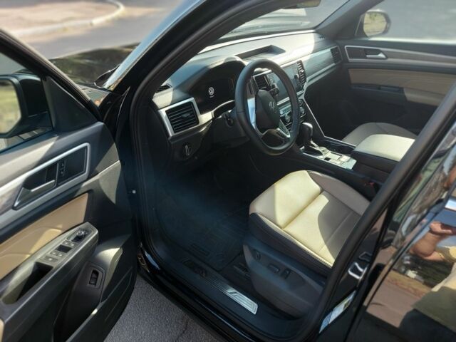 Черный Фольксваген Другая, объемом двигателя 3.6 л и пробегом 105 тыс. км за 26700 $, фото 6 на Automoto.ua