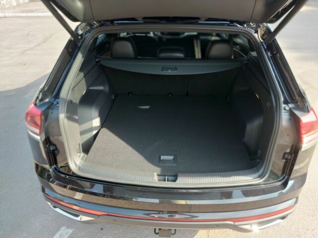 Черный Фольксваген Другая, объемом двигателя 3.6 л и пробегом 105 тыс. км за 26700 $, фото 18 на Automoto.ua