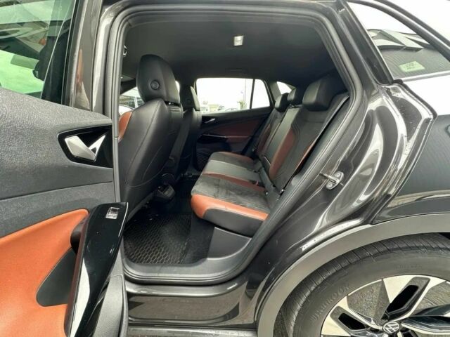 Черный Фольксваген Другая, объемом двигателя 0 л и пробегом 28 тыс. км за 16000 $, фото 9 на Automoto.ua