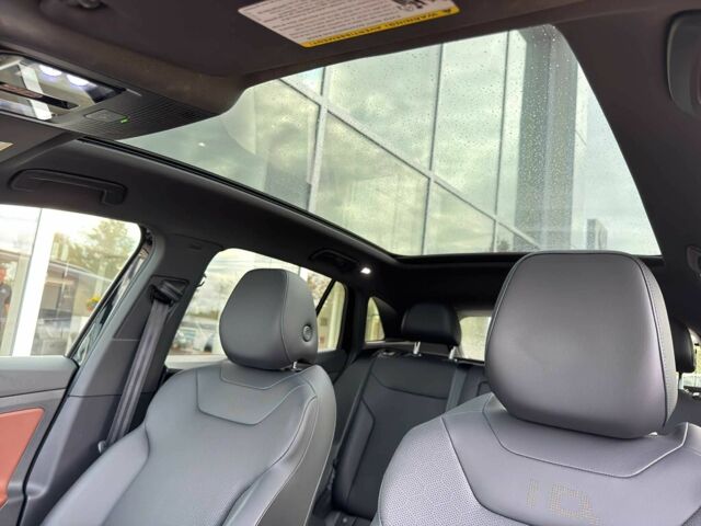 Чорний Фольксваген Інша, об'ємом двигуна 0 л та пробігом 14 тис. км за 15800 $, фото 9 на Automoto.ua