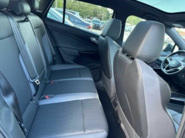 Черный Фольксваген Другая, объемом двигателя 0 л и пробегом 24 тыс. км за 21000 $, фото 7 на Automoto.ua