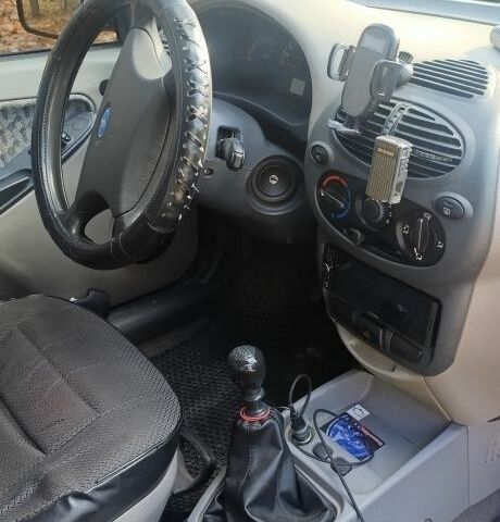 Фіолетовий Фольксваген Інша, об'ємом двигуна 1.4 л та пробігом 217 тис. км за 2500 $, фото 5 на Automoto.ua