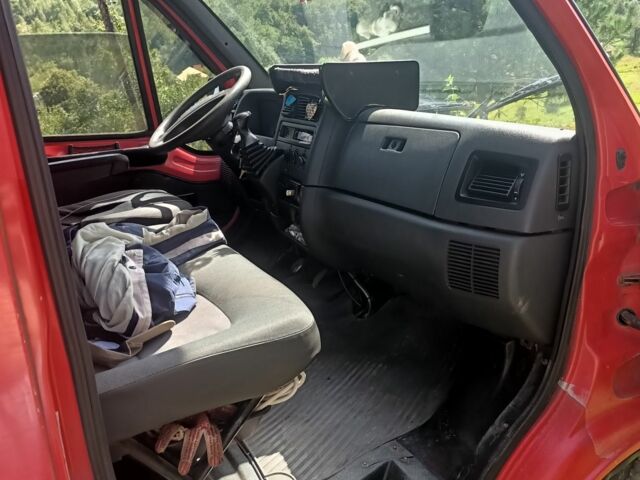 Красный Фольксваген Другая, объемом двигателя 2.8 л и пробегом 350 тыс. км за 4000 $, фото 21 на Automoto.ua