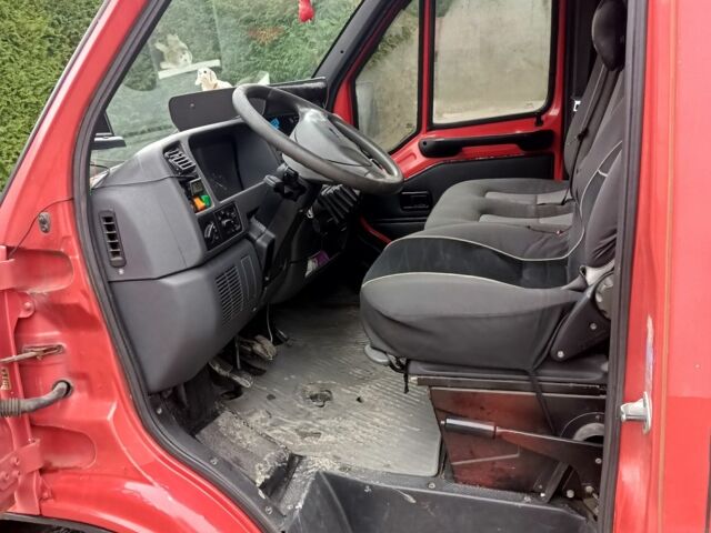 Красный Фольксваген Другая, объемом двигателя 2.8 л и пробегом 350 тыс. км за 4000 $, фото 2 на Automoto.ua